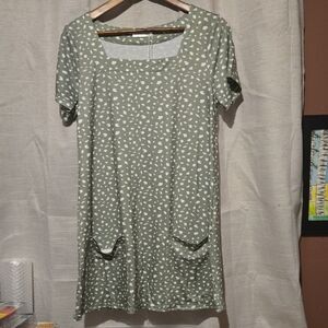Sage Green Short Sleeve Pocket Dress with White Print